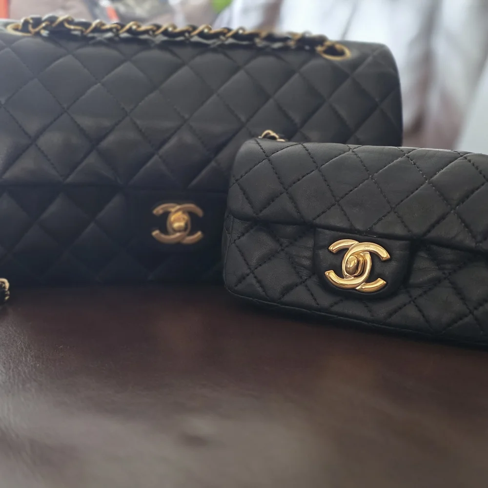 Chanel Black Quilted Leather Bag - Picture 2 of 11